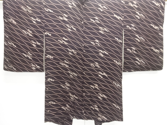 アンティーク　縮緬　立涌に草葉模様長羽織